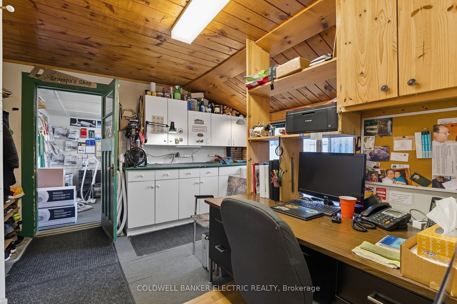 59 Centre Street N - Photo 13