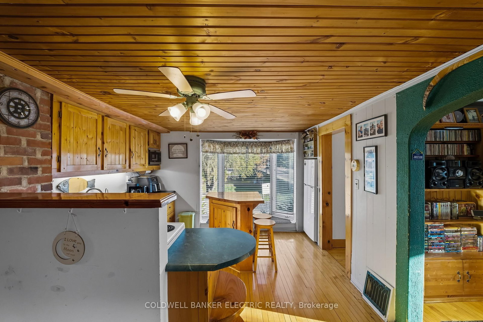 59 Centre Street N - Photo 23