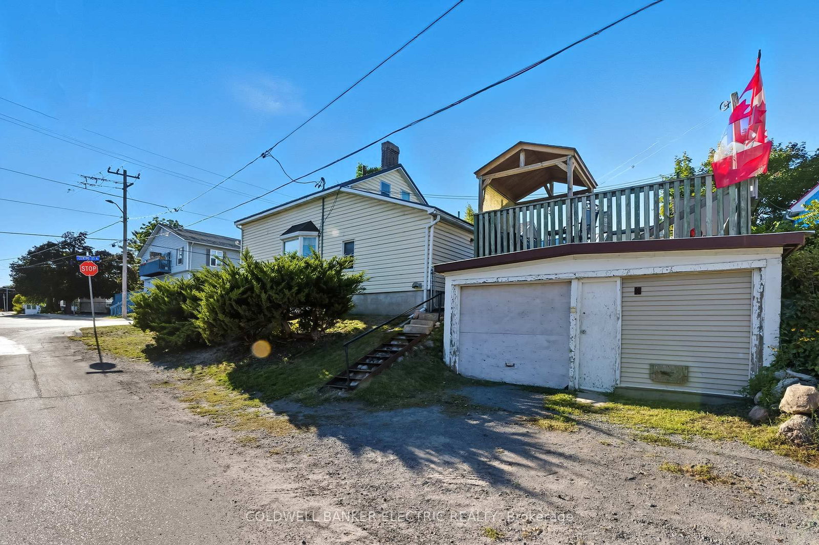 59 Centre Street N - Photo 37