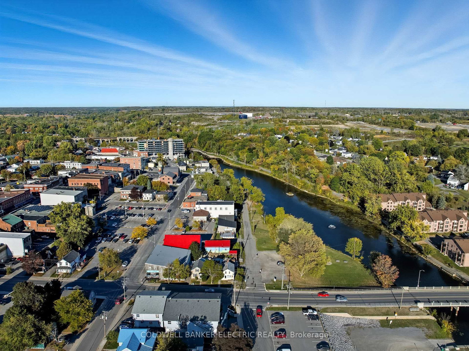 59 Centre Street N - Photo 48