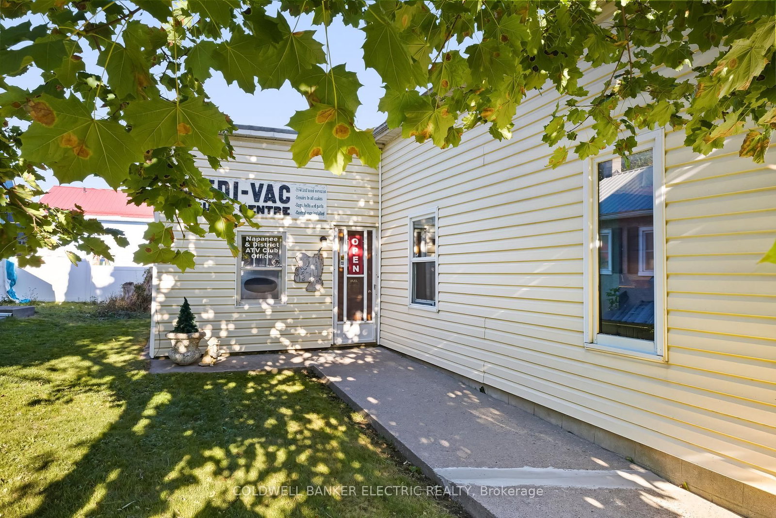 59 Centre Street N - Photo 7