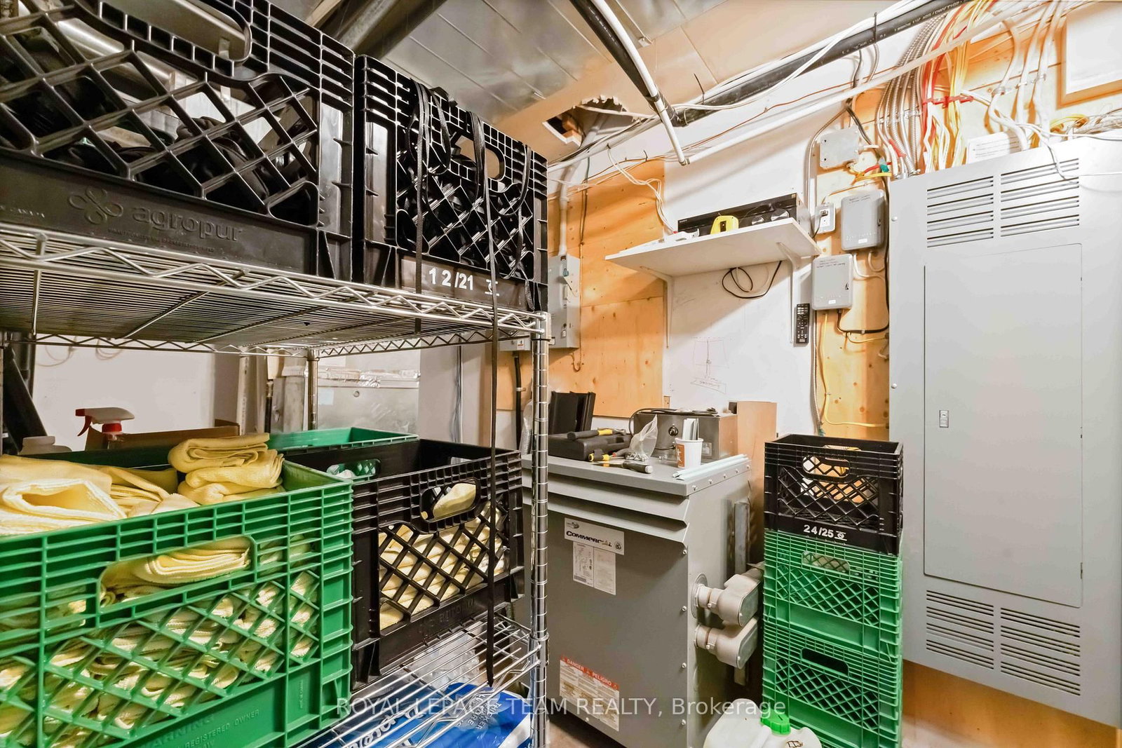 806 March Road E - Photo 21