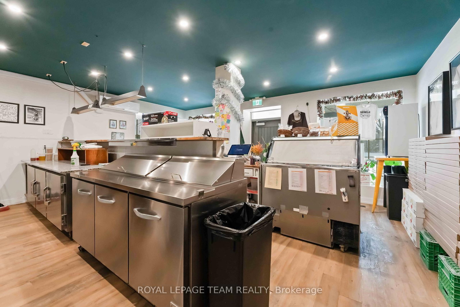 806 March Road E - Photo 23