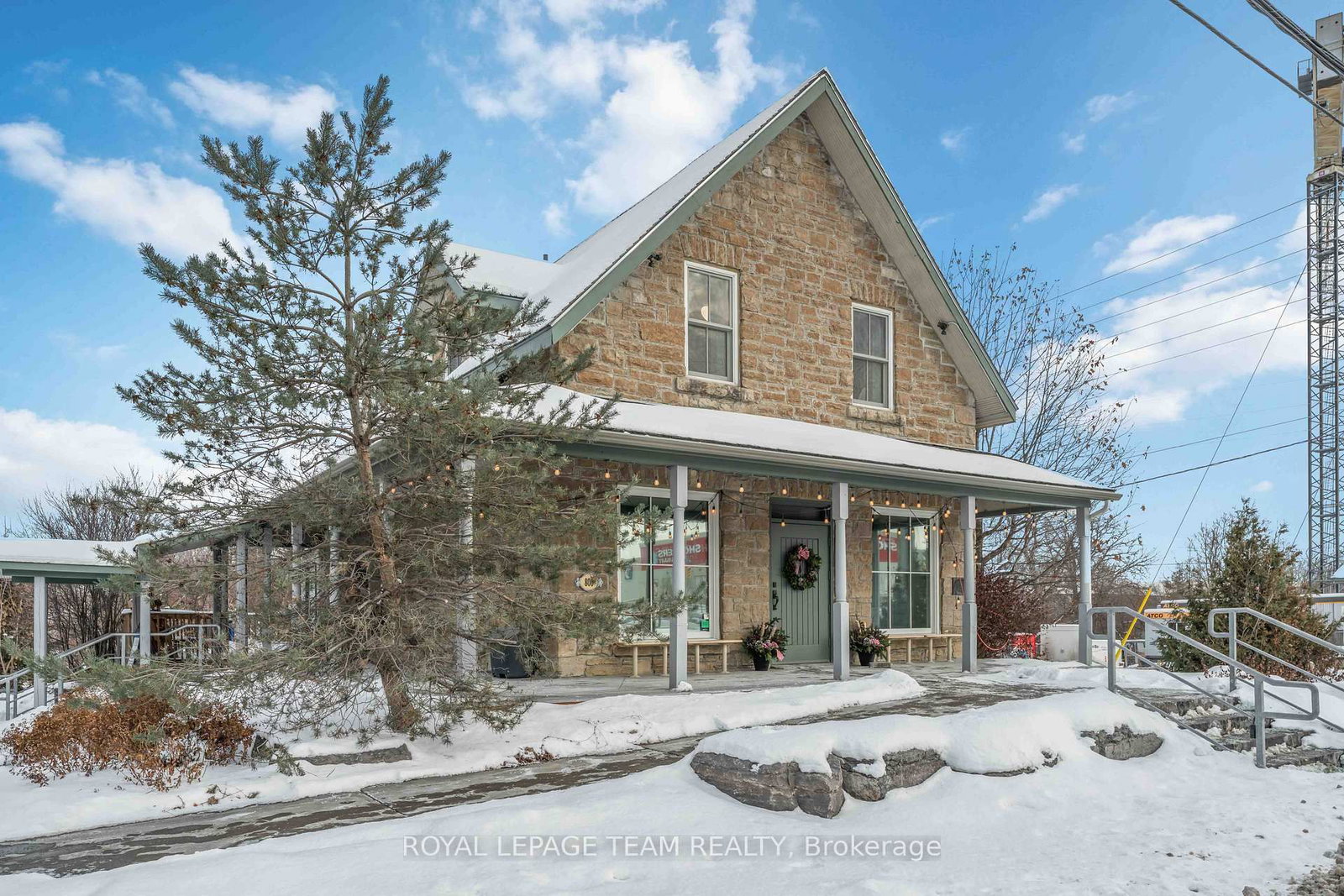 806 March Road E - Photo 4