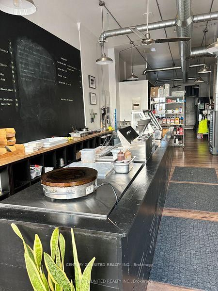 170 Hunter St W, Peterborough, K9H 2L2 | Image 2