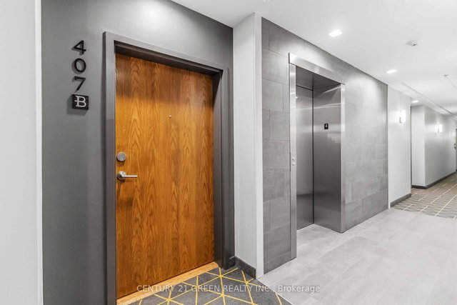 407 - 255 Northfield Drive E