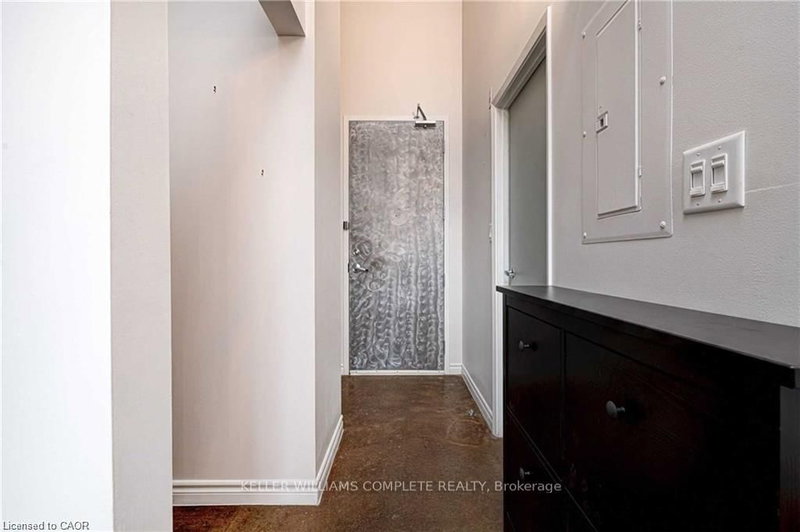 202 - 11 Rebecca St E, Hamilton, L8R 3H7 | Image 2