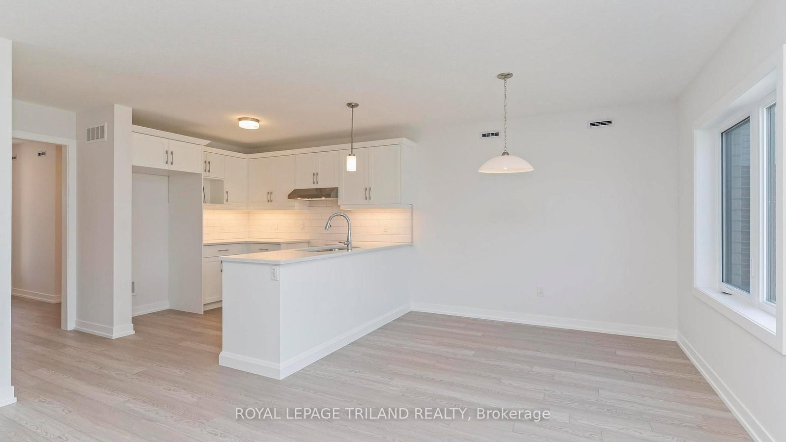 118 STYLES Drive • St. Thomas, ON photo 3