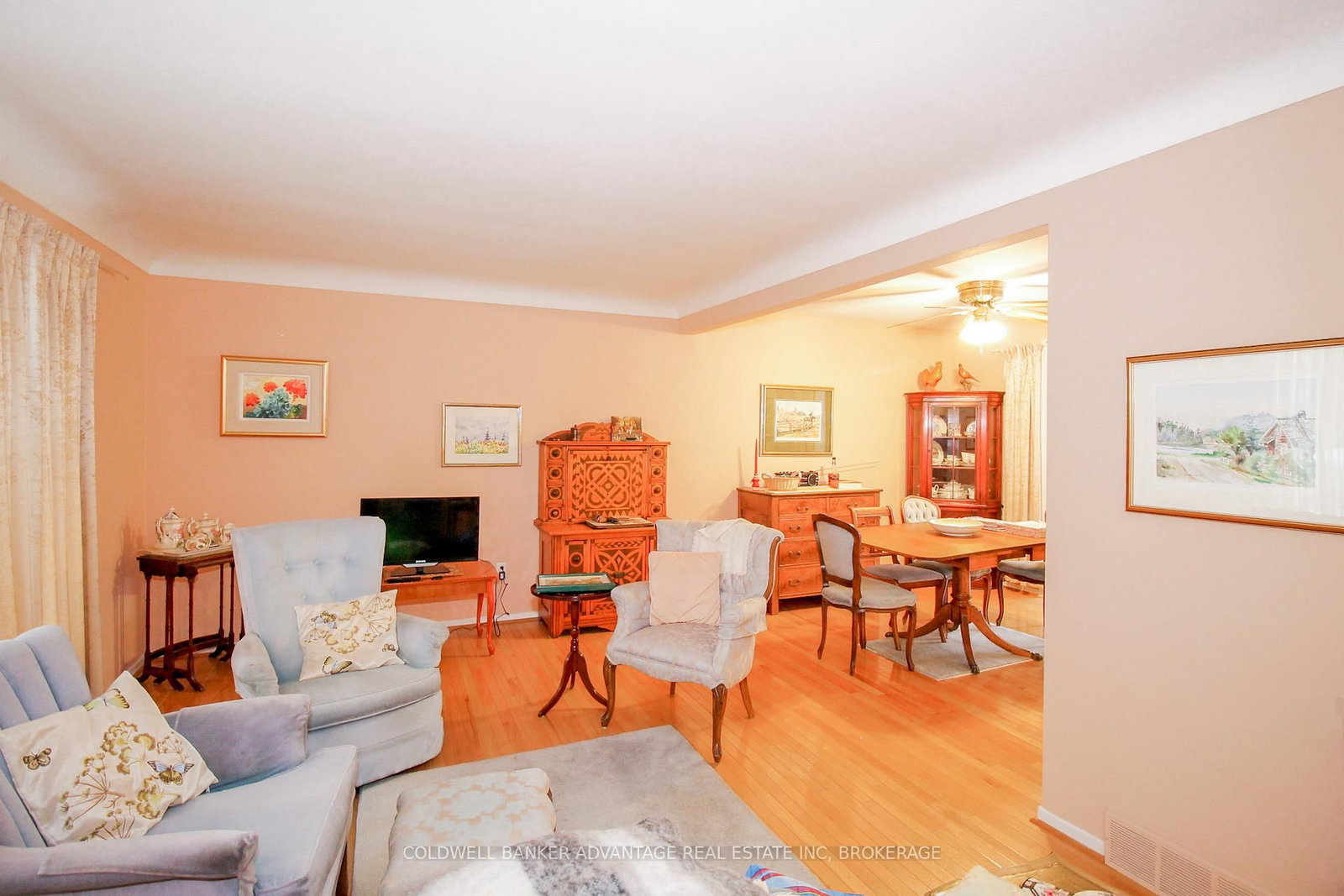 Listing Image 7