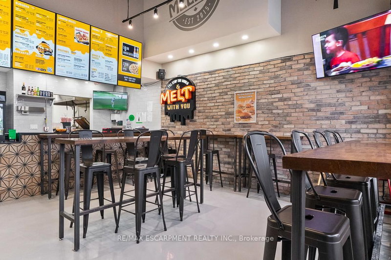 34 - 9 Pine St N, Thorold, L2V 3Z9 | Image 2