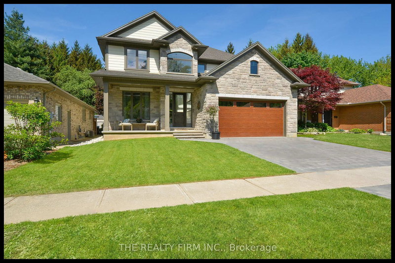 home for sale on 285 Elizabeth Street