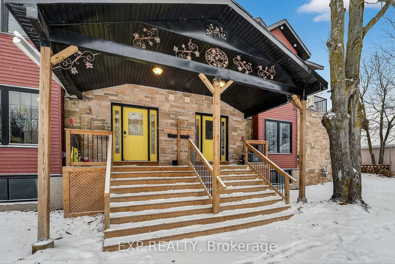 664 King St, Port Colborne, L3K 4H8 | Image 2