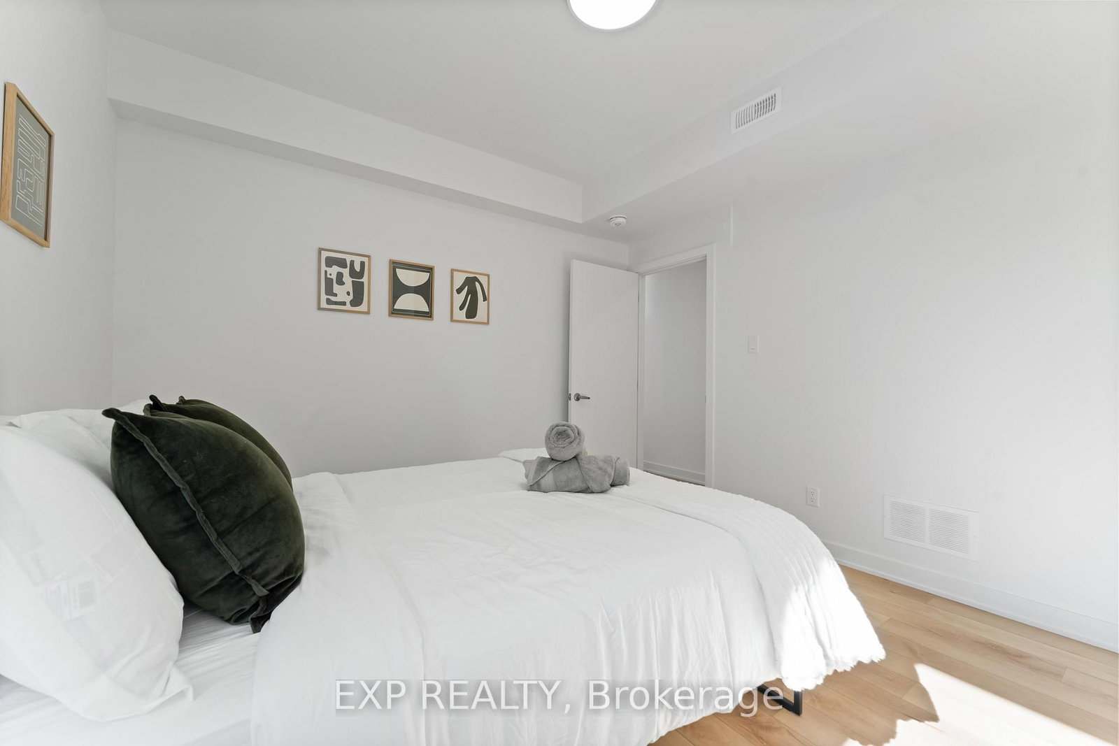 844 Connaught Avenue - Photo 13