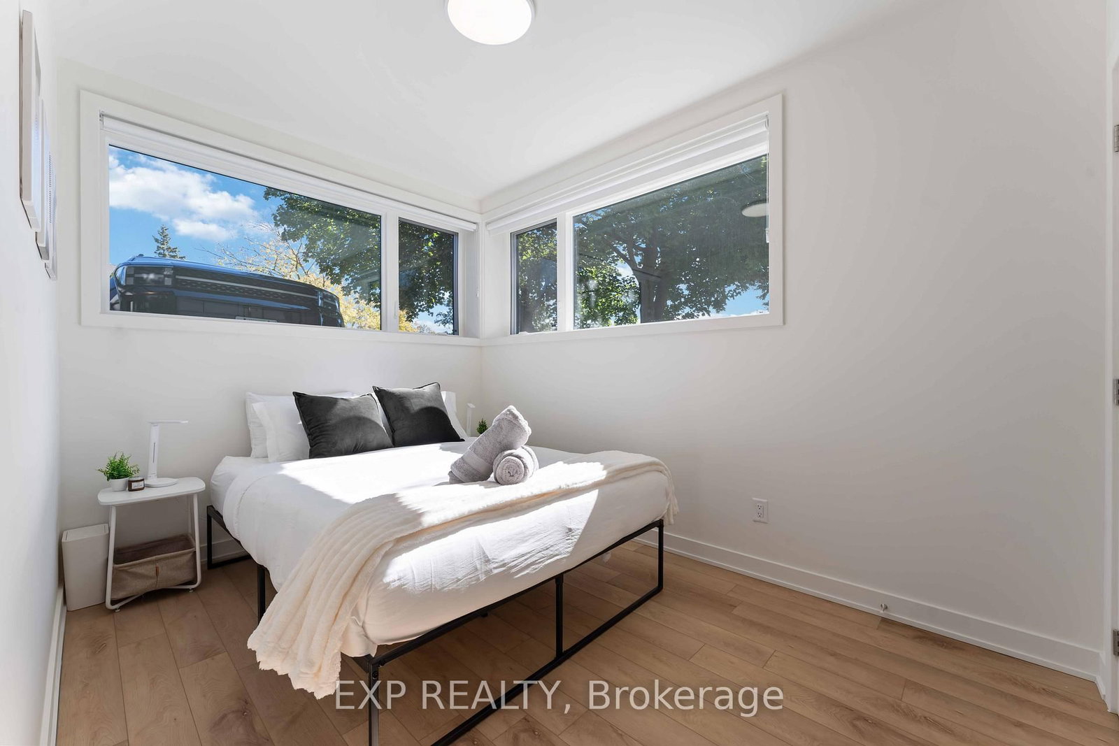 844 Connaught Avenue - Photo 14