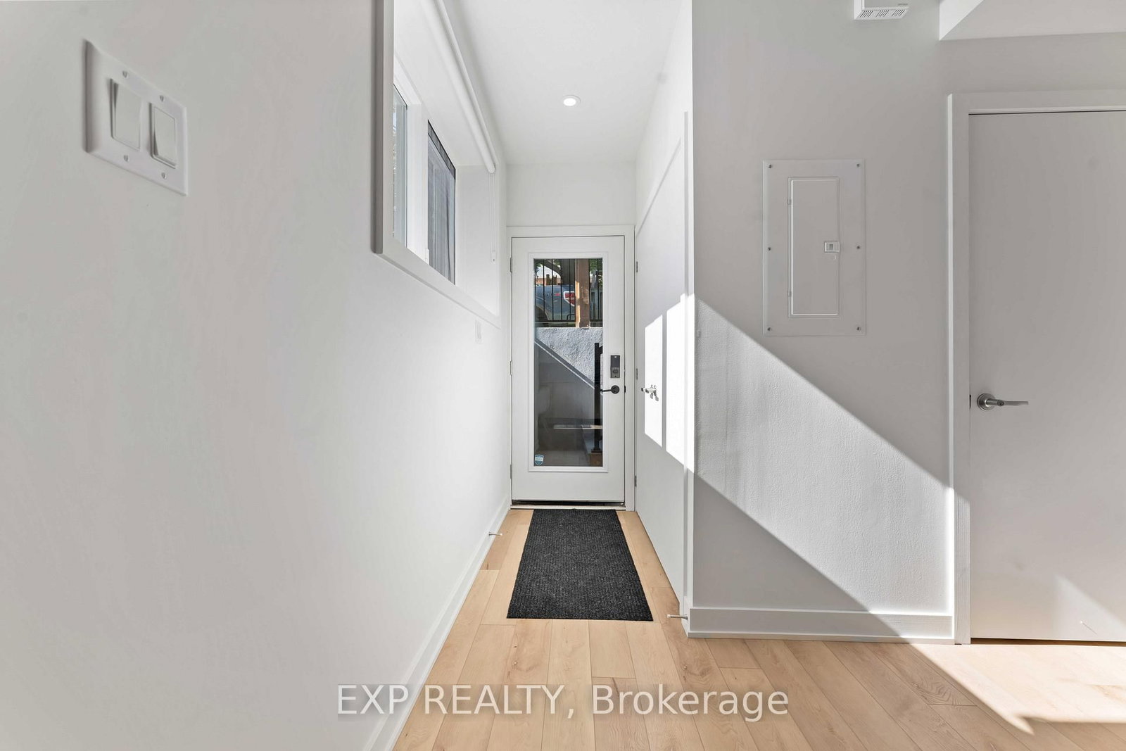 844 Connaught Avenue - Photo 3