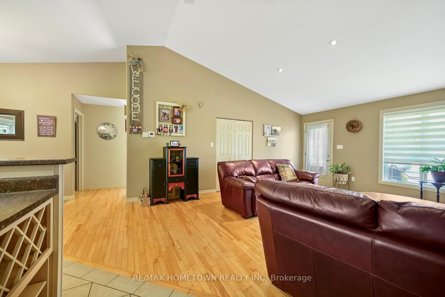 Detached House for sale at 8121 Main Street, Augusta, Ontario, K0G 1R0 - Augusta Twp - MLS: X12643094