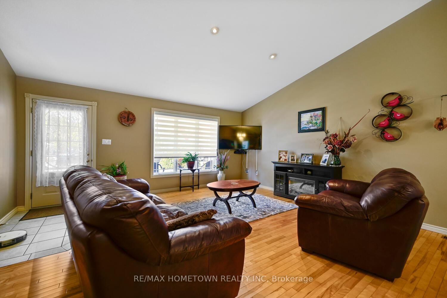 Detached House for sale at 8121 Main Street, Augusta, Ontario, K0G 1R0 - Augusta Twp - MLS: X12643094