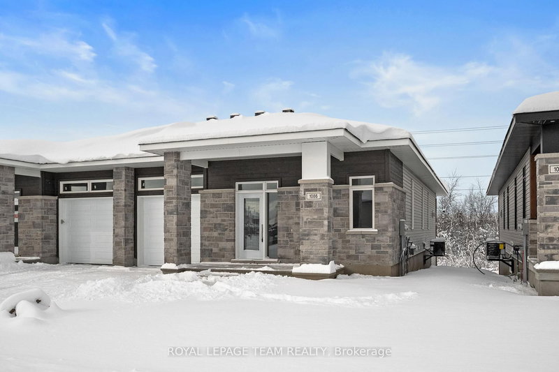 1086 Moore St, Brockville, K6V 0H2 | Image 2