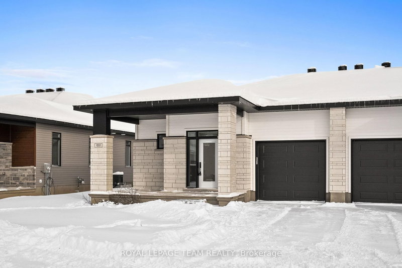 1051 Moore St, Brockville, K6V 0H1 | Image 2