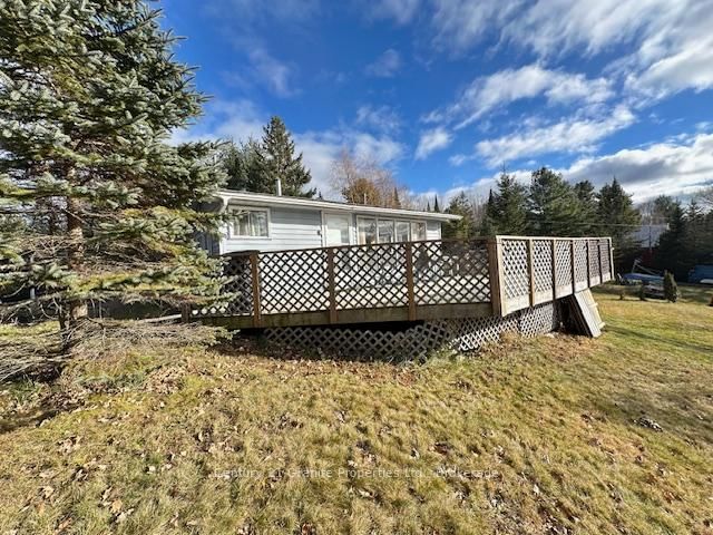 9 Martha Dr, McKellar, P0G 1C0 | Image 2