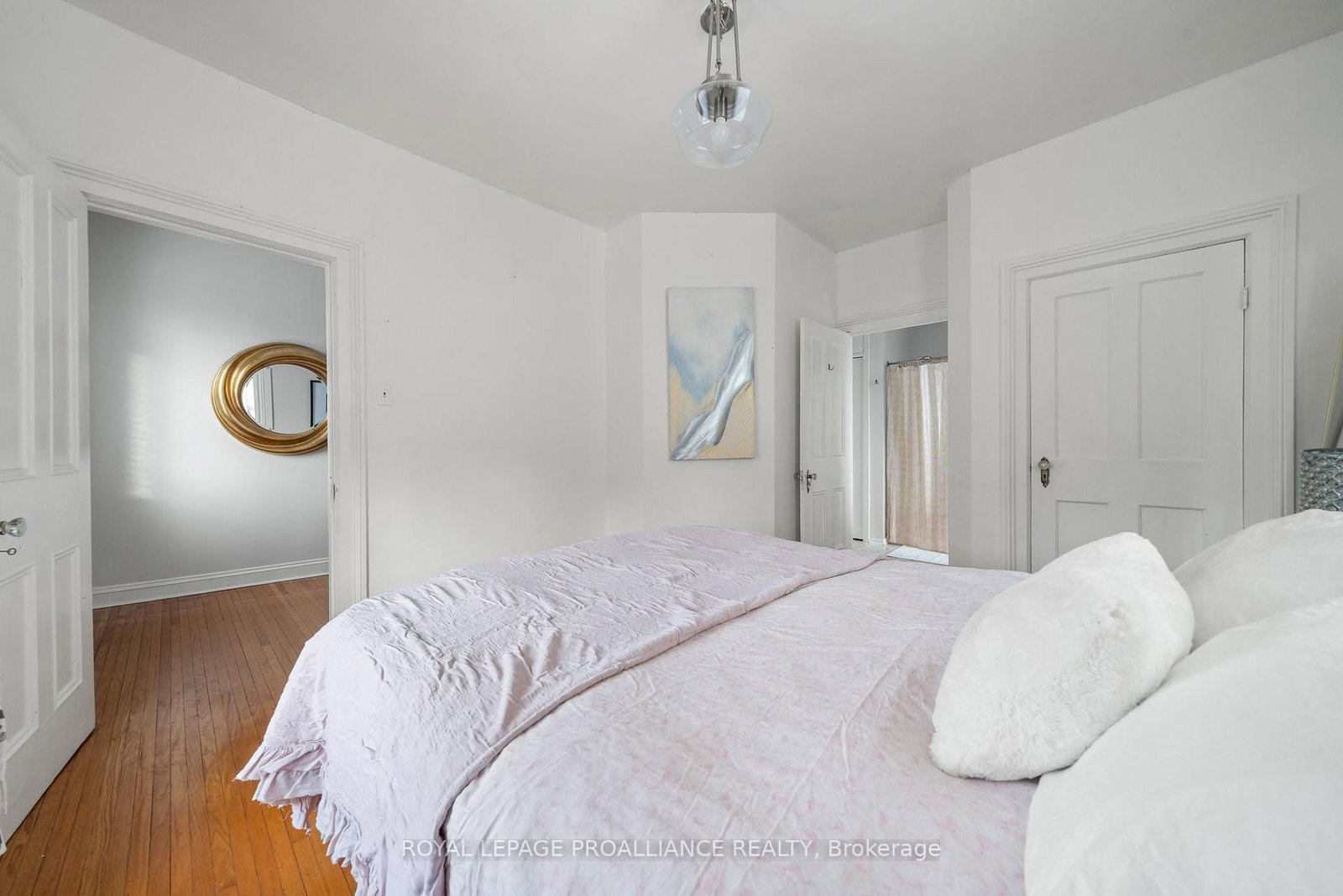 209 Centre Street N - Photo 21