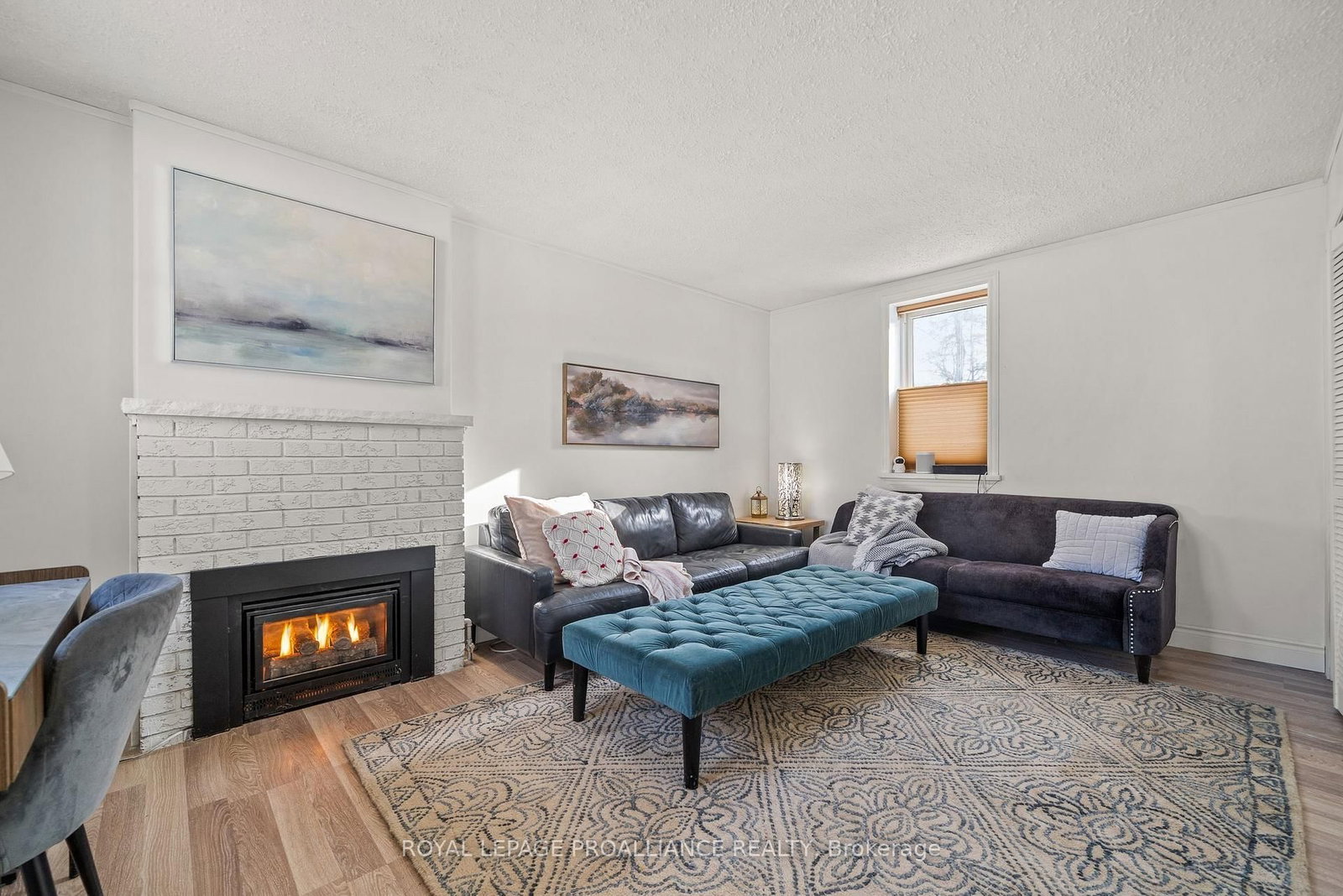 209 Centre Street N - Photo 8