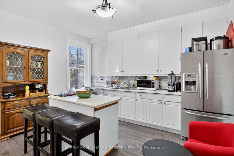 271 Thomas St, Peterborough, K9J 5E7 | Image 3