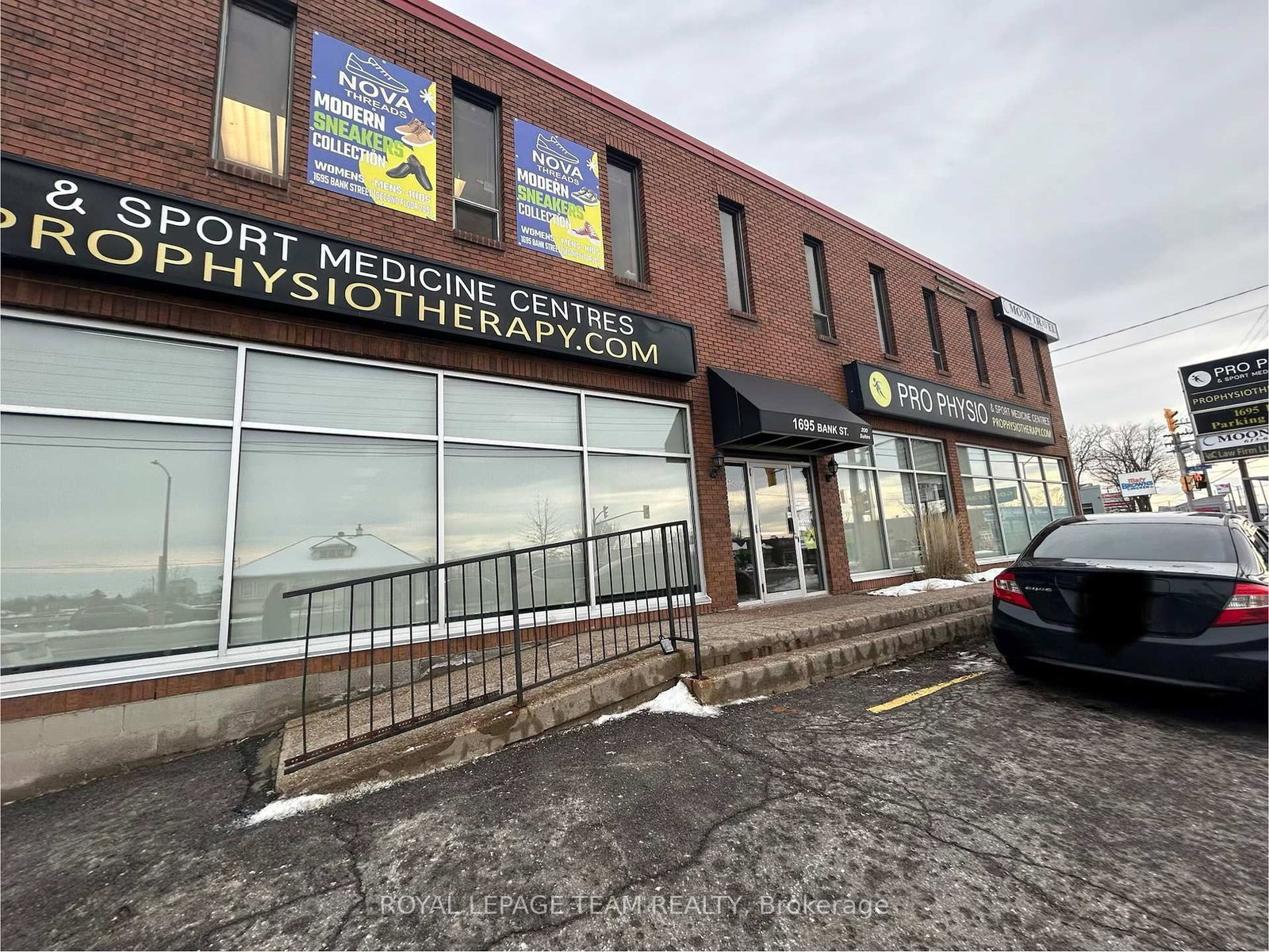 1695 Bank Street, Unit 201