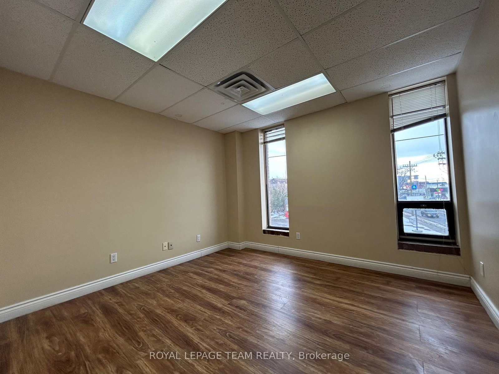 1695 Bank Street, Unit 201 - Photo 28