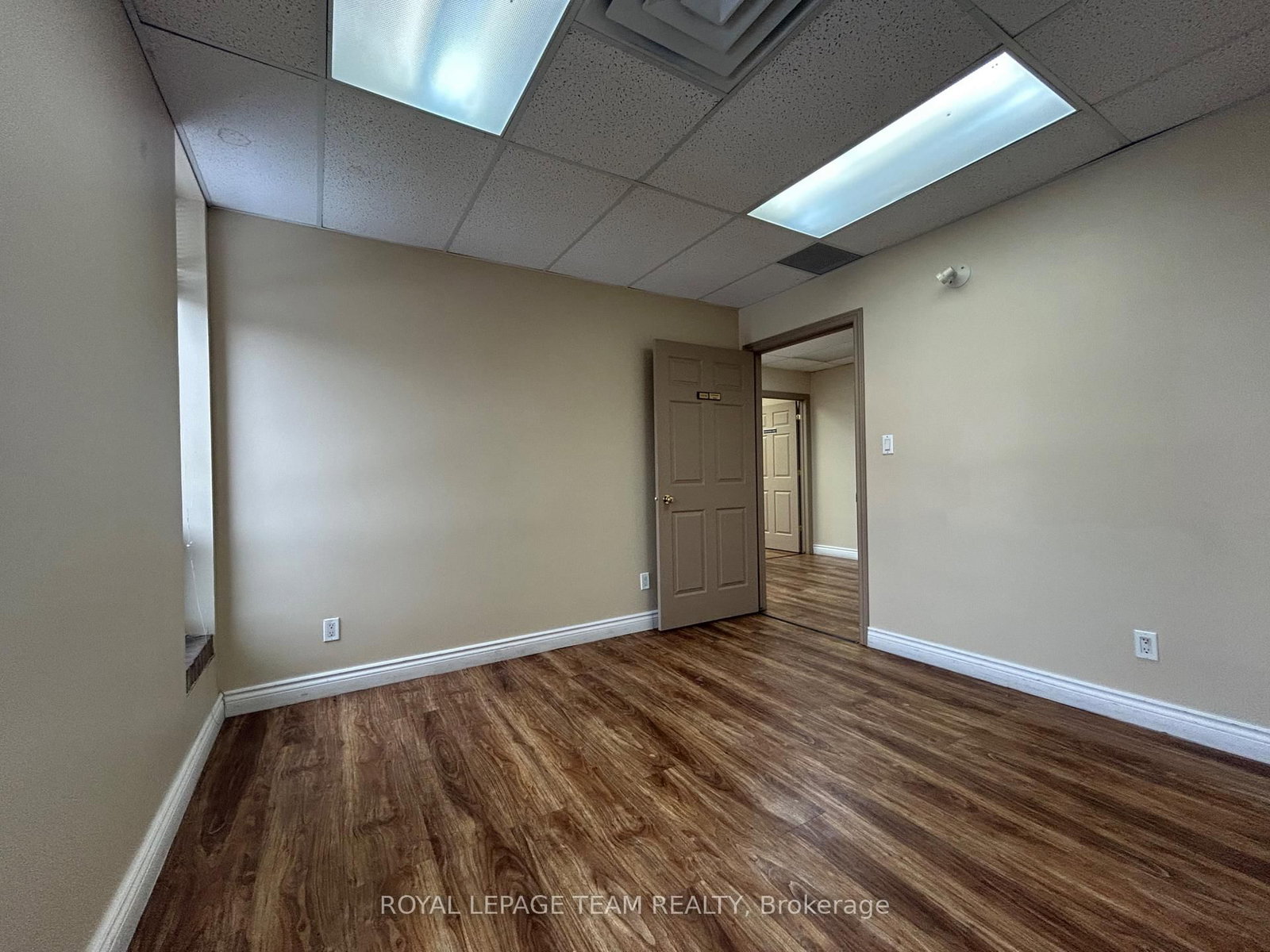 1695 Bank Street, Unit 201 - Photo 30