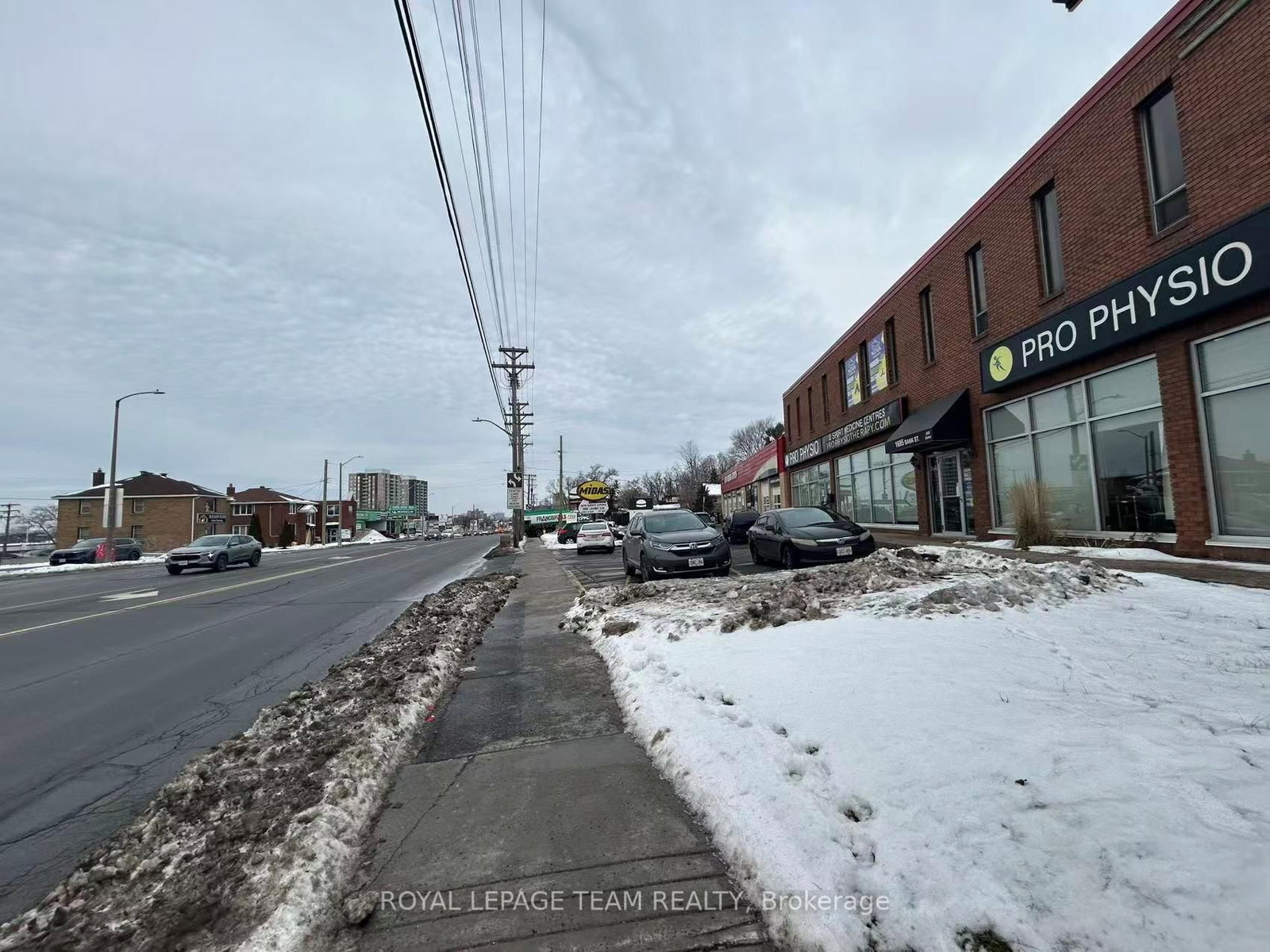 1695 Bank Street, Unit 201 - Photo 4