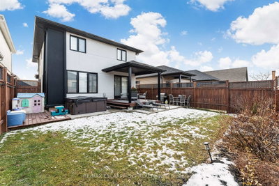 14 Willowbrook Drive • Welland, ON photo 3