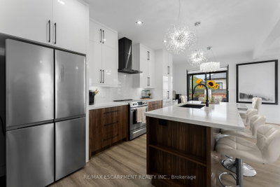 14 Willowbrook Drive • Welland, ON photo 9