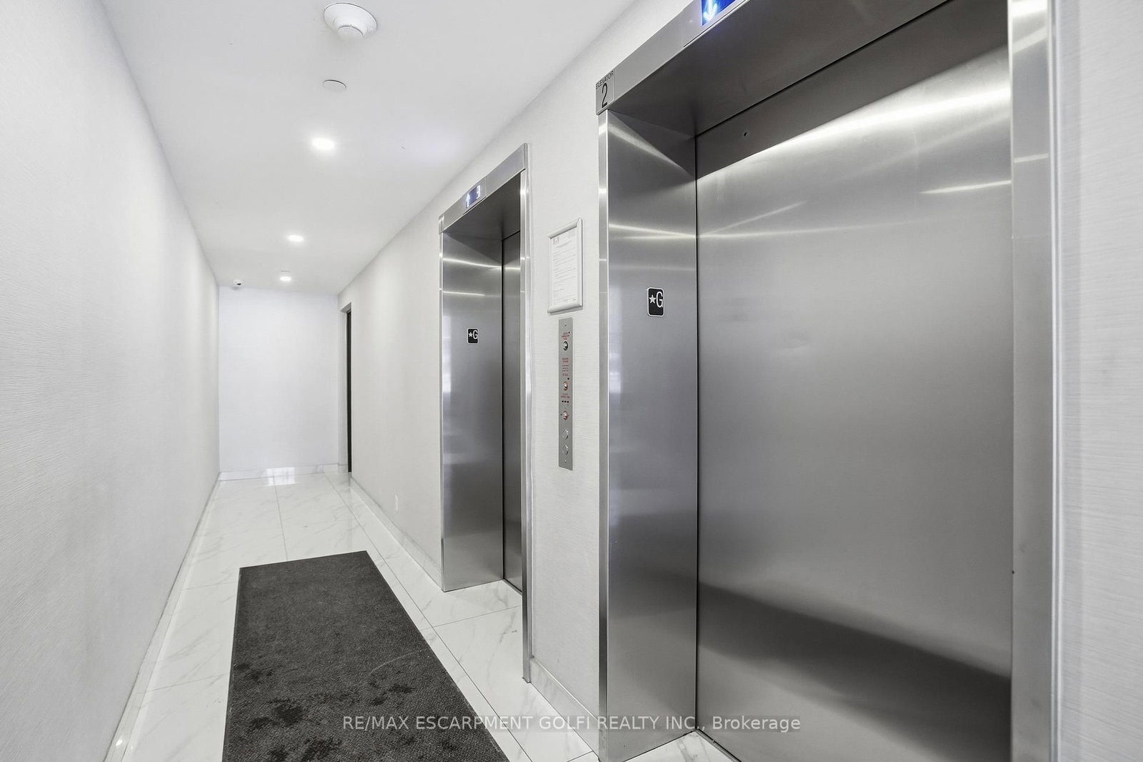 Condo for lease at 909-15 Queen Street, Hamilton, Ontario, L8P 0C6 - Central - MLS: X12648166