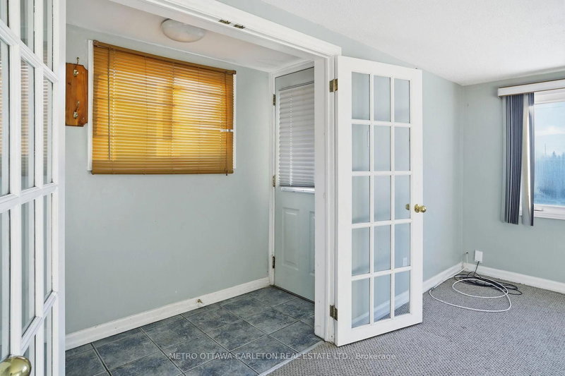 Unit B - 704 Claude St, Ottawa, K1K 2S2 | Image 2