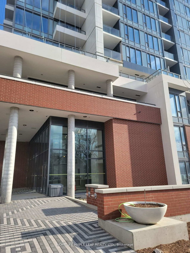 2903 - 15 Wellington Street S