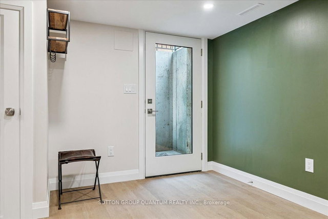 Unit 2 - 18 Pleasant Avenue