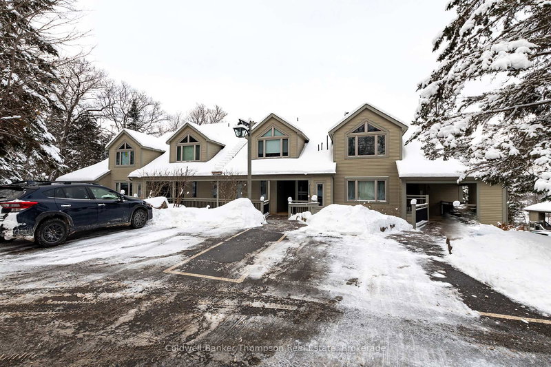 3931 Grandview Forest Hill Dr, Huntsville, P1H 2N5 | Image 2