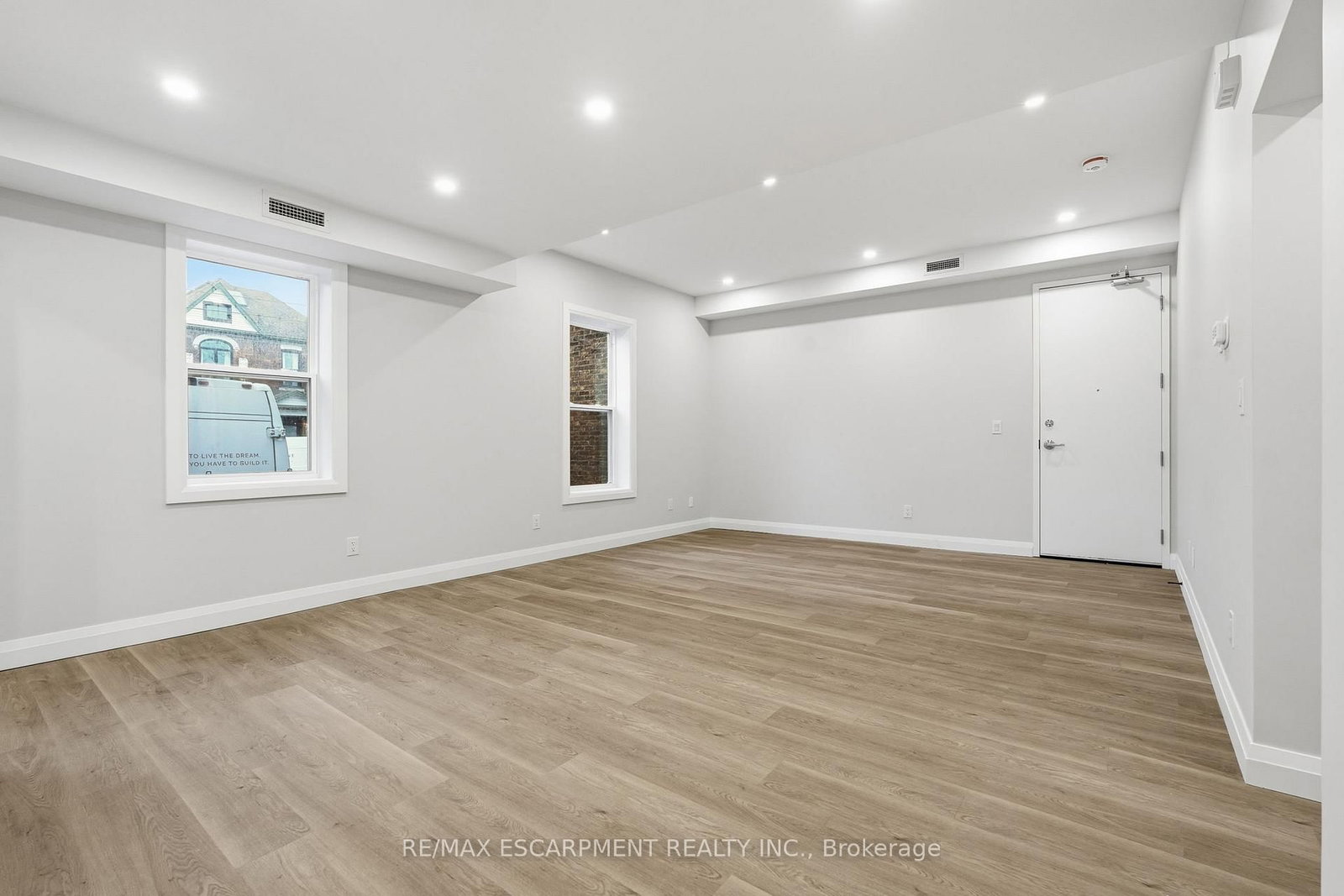 231 Park Street N, Unit 2 - Photo 11