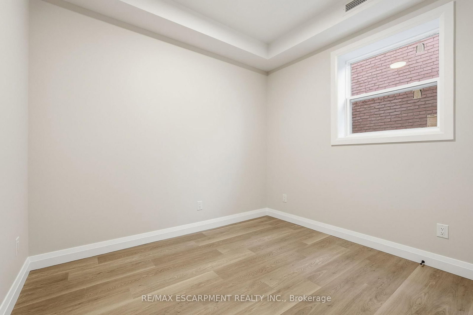 231 Park Street N, Unit 2 - Photo 15