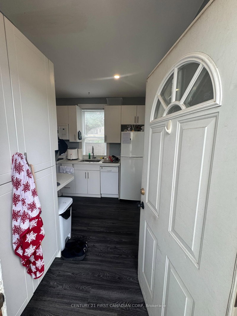 B - 28 Oxford St W, London North, N6H 1R3 | Image 3