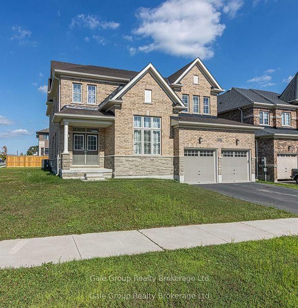 200 Harcourt Crescent S