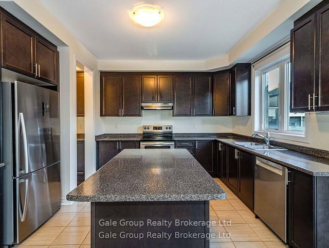 200 Harcourt Crescent S