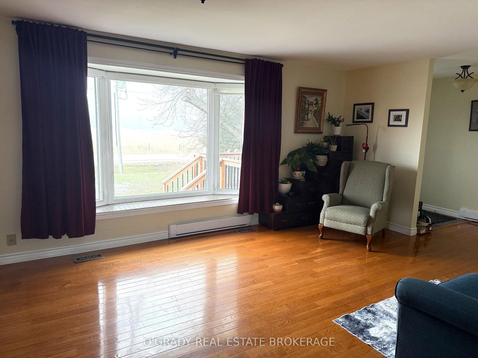 Listing Image 7