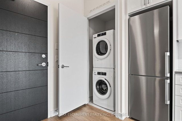 619 - 212 King William Street