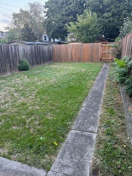 37 Gladstone Ave, Hamilton, L8M 2H7 | Image 2