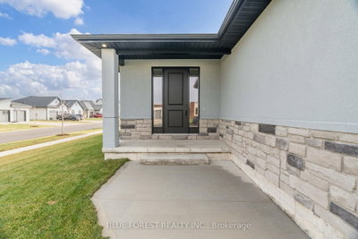 303 Nancy Street — photo 3