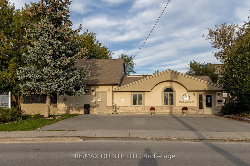 437 Bleecker Ave, Belleville, K8N 3W2 | Image 2