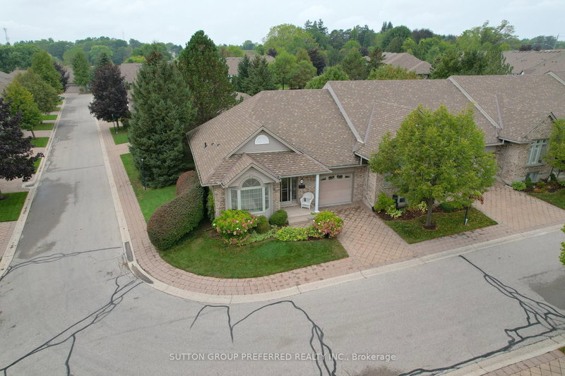 12 - 800 Commissioners Road W