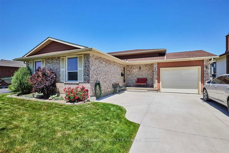 home for lease on 63 Robert Street